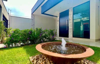 Casa com 4 quartos à venda no Santa Mônica, Uberlândia 