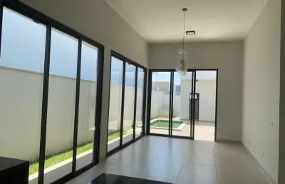 Casa em condomínio fechado com 3 quartos à venda em Laranjeiras, Uberlândia 