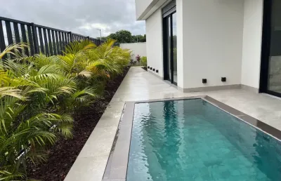 Casa em condomínio fechado com 4 quartos à venda no Granja Marileusa, Uberlândia 