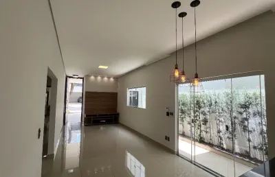 Casa em condomínio fechado com 3 quartos à venda no Jardim Holanda, Uberlândia 