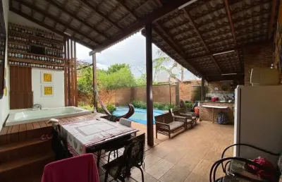 Casa com 4 quartos à venda no Santa Luzia, Uberlândia 