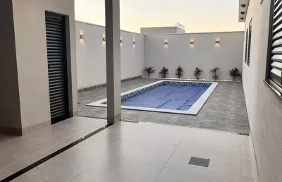 Casa com 3 quartos à venda no Aclimação, Uberlândia 