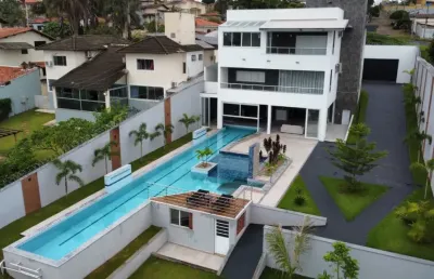 Casa com 3 quartos à venda na Cidade Jardim, Uberlândia 