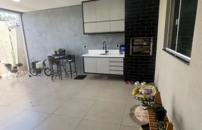 Casa com 3 quartos à venda no Santa Rosa, Uberlândia 