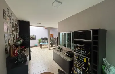 Casa com 3 quartos à venda no Jardim América II, Uberlândia 