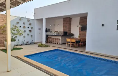 Casa com 3 quartos à venda em Laranjeiras, Uberlândia 