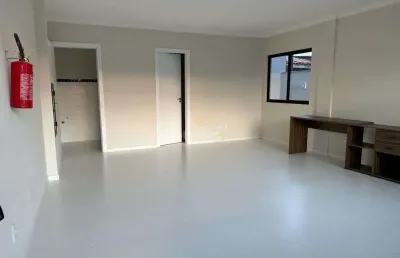 Sala comercial à venda na Rua Leão, 001, Zé Amândio, Bombinhas
