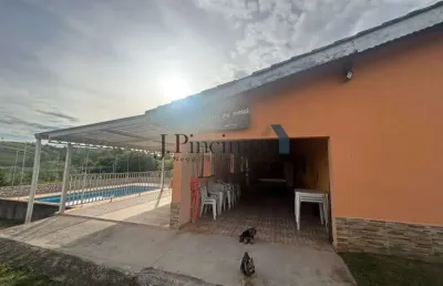 Chácara com 03 dormitórios na estrada são lucas - campo limpo pta./sp - ref.23293