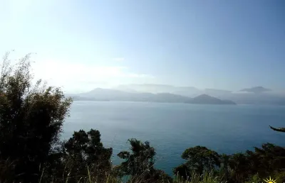 Linda vista para o mar - ampla - arejada - luz natural.