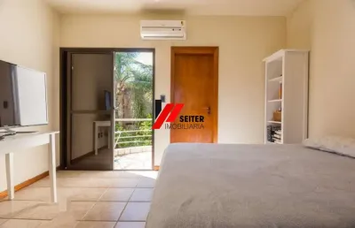 Casa com 4 quartos à venda no Itacorubi, Florianópolis 