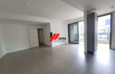 Apartamento de 3 dormitorios a venda centro florianopolis