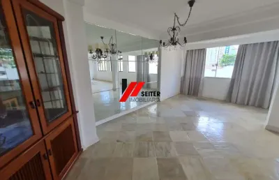 Apartamento com 4 quartos para alugar no Centro, Florianópolis 
