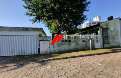 Terreno comercial á venda no bairro saco dos limões em florianópolis.