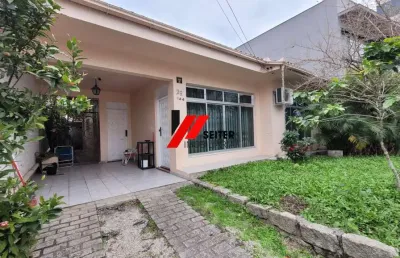 Casa com 3 quartos à venda na Trindade, Florianópolis 