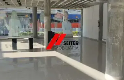 Ponto comercial com 3 salas para alugar na Agronômica, Florianópolis 