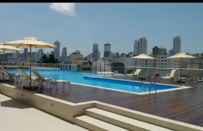 Apartamento diferenciado em  home club a poucos minutos do mar em balneário camboriú