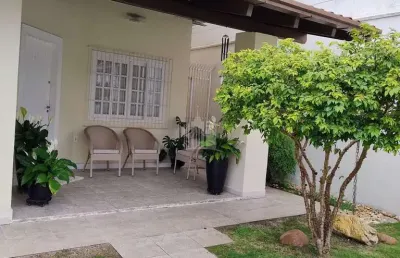 Casa com 3 quartos à venda na Rua 2300, 971, Centro, Balneário Camboriú