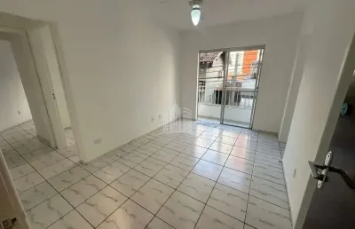Apartamento com 2 quartos e 1 vaga de garagem no centro balneário camboriú