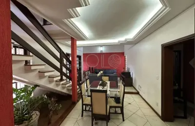 Casa com 3 quartos à venda no Jardim América (Vila Xavier), Araraquara 