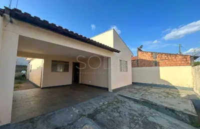 Casa com 2 quartos à venda no Jardim América (Vila Xavier), Araraquara 
