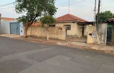 Casa com 2 quartos à venda no jardim do carmo, araraquara , 250 m2 por r$ 180.000
