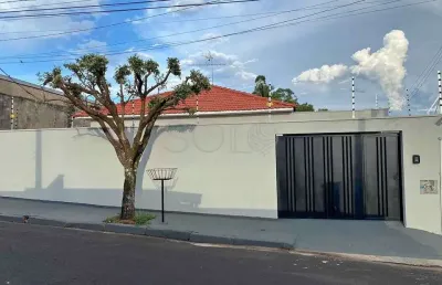Casa com 3 quartos à venda na Vila Santa Maria (Vila Xavier), Araraquara 