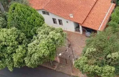 Casa com 3 quartos à venda no Centro, Araraquara 