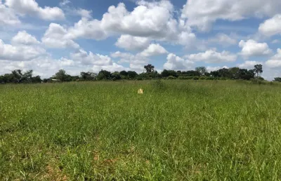 Oportunidade! terreno de 25.000m² na vargem, esmeraldas-mg: lagoa, energia, pasto, poço artesiano. ideal para sítio, lazer ou moradia. visite já!