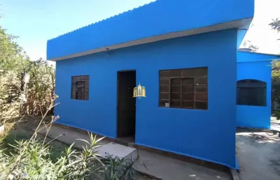 Casa à venda em esmeraldas-mg, bairro novo retiro: 5 quartos, 2 salas, 2 banheiros, 5 vagas de garagem, 200m²!