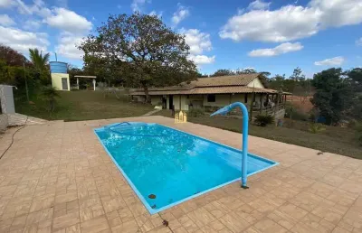 Oportunidade! sitio à venda em esmeraldas/mg, no bairro águas nascentes. 4 quartos, 1 suíte, 2 salas, 2 banheiros, 2 vagas de garagem, 6.500,00 m² de área. venha conferir!