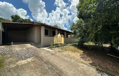 Linda casa de 3 quartos com suíte e 3 salas em fernão dias, esmeraldas-mg  250,00 m²  2 vagas de garagem
