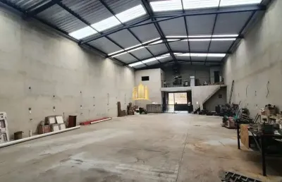 Galpão comercial à venda em esmeraldas-mg, bairro são pedro: 6 salas, 4 banheiros, 360m² de área