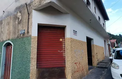 Loja comercial para locação no centro de esmeraldas-mg: 1 sala, 1 banheiro, 80m² de área. garanta já o seu espaço!