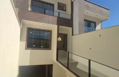 Casa à venda em esmeraldas-mg, bairro são pedro: 3 quartos, 2 suítes, 2 salas, 3 banheiros, 3 vagas de garagem, 111m² de área.
