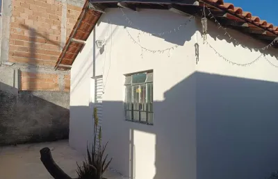Imóvel de 3 quartos na santa quitéria, esmeraldas-mg: casa à venda - 80m², 1 vaga de garagem.