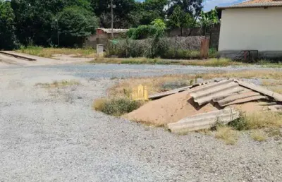Casa à venda em esmeraldas-mg, bairro fernão dias: 2 quartos, 1 sala, 1 banheiro, 20 vagas, 120m² de área!