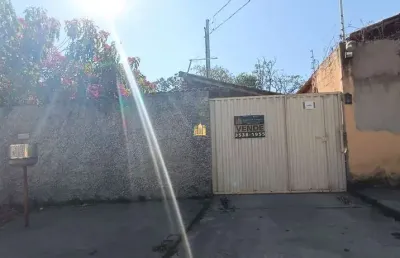 Descubra o seu novo lar em esmeraldas-mg: casa à venda ou locação no bairro cidade jardim - 2 quartos, 1 banheiro, 1 vaga de garagem!