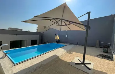 Excelente casa à venda no bairro são francisco de assis, esmeraldas, mg - 3 quartos, piscina, r$ 600.000