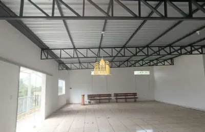 Aluguel de imóvel versátil em esmeraldas ? 140m² para loja ou salão de festas, ótima localização
