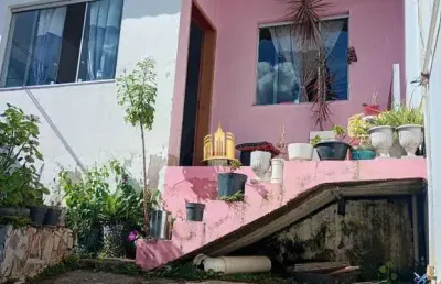 Casa geminada à venda jardim das oliveiras, esmeraldas ? 3 quartos, espaço gourmet, r$400 mil