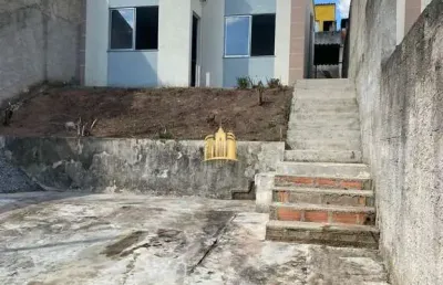 Casa geminada à venda nova esmeraldas: 2 quartos, quintal, 2 vagas e habite-se!