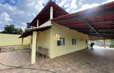 Sítio à venda com piscina, campo de futebol e salão de festas!