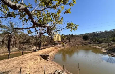 Fazendinha 13 hectares lagos nascentes pomar curral ? mg-433/mg-808