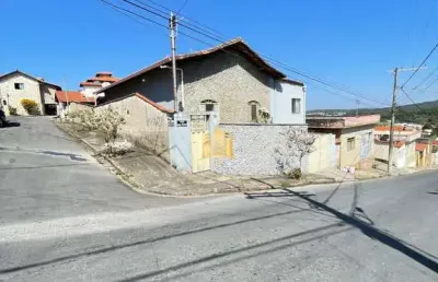 Casa 4 quartos centro esmeraldas ? 2 ruas, habite-se, r$ 430 mil