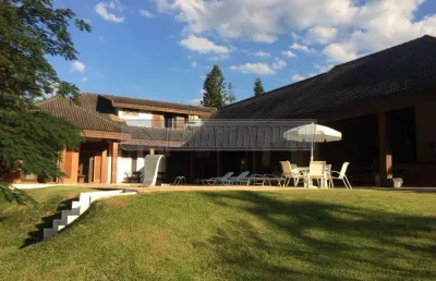 Casa com 4 suítes no condomínio lago azul - araçoiaba da serra