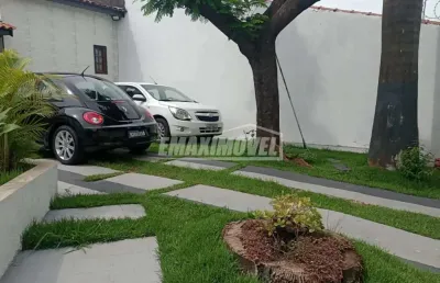 Casa com 2 quartos, suíte e espaço gourmet com piscina! - wanel ville 2!