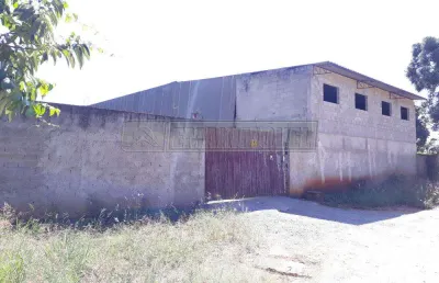 Galpão com 3.100 m² de terreno e 350 m² de área construída