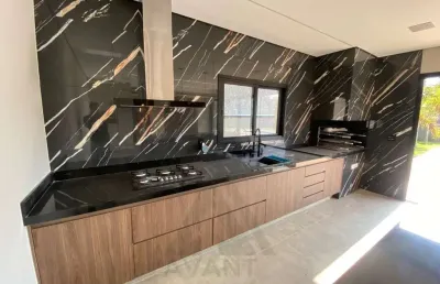 Linda casa de 4 suítes no condomínio santa teresa em itupeva
