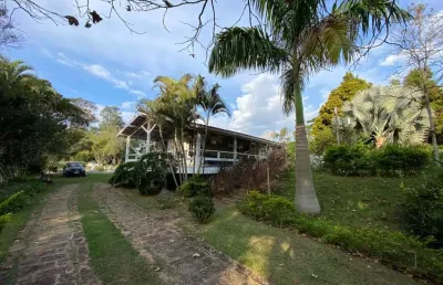 Oportunidade de negócio, são 2 casas em terreno de 4.076m² no condomínio vale da santa fé em vinhedo