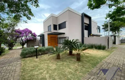 Casa com 4 quartos para alugar na Rua Vicente Machado, Canadá, Cascavel